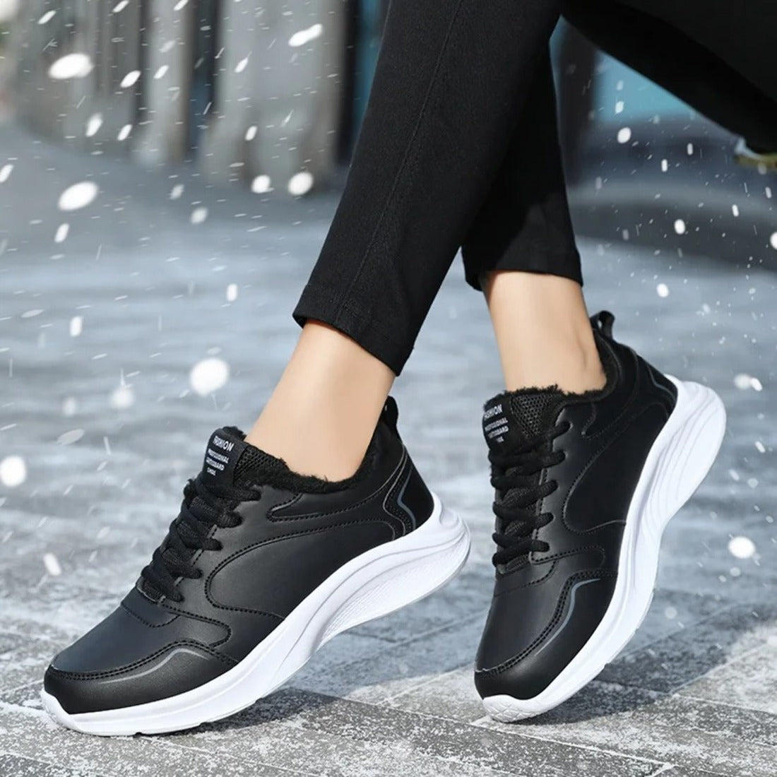 Basket femme chic et tendance noir
