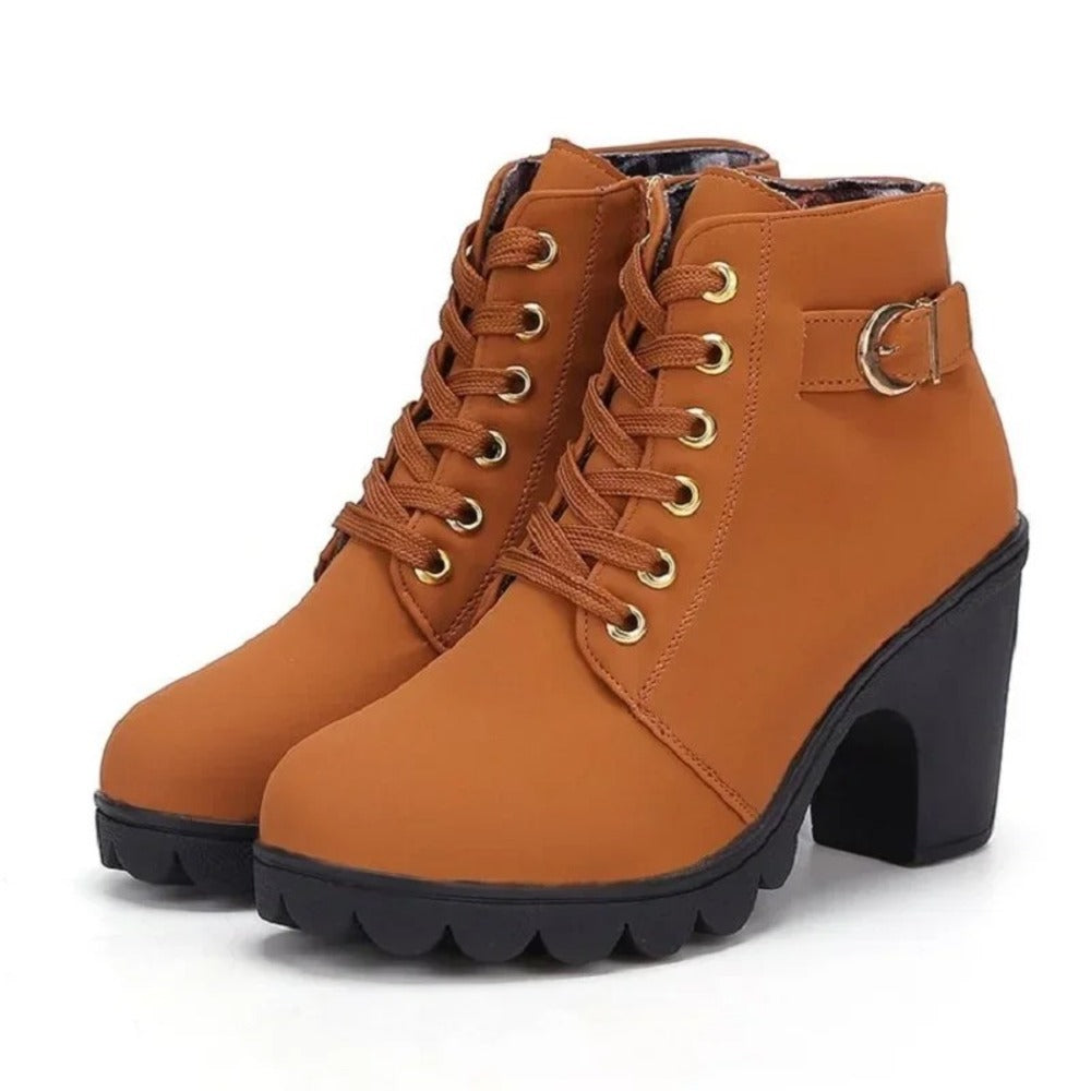 Bottines à lacets et à talons