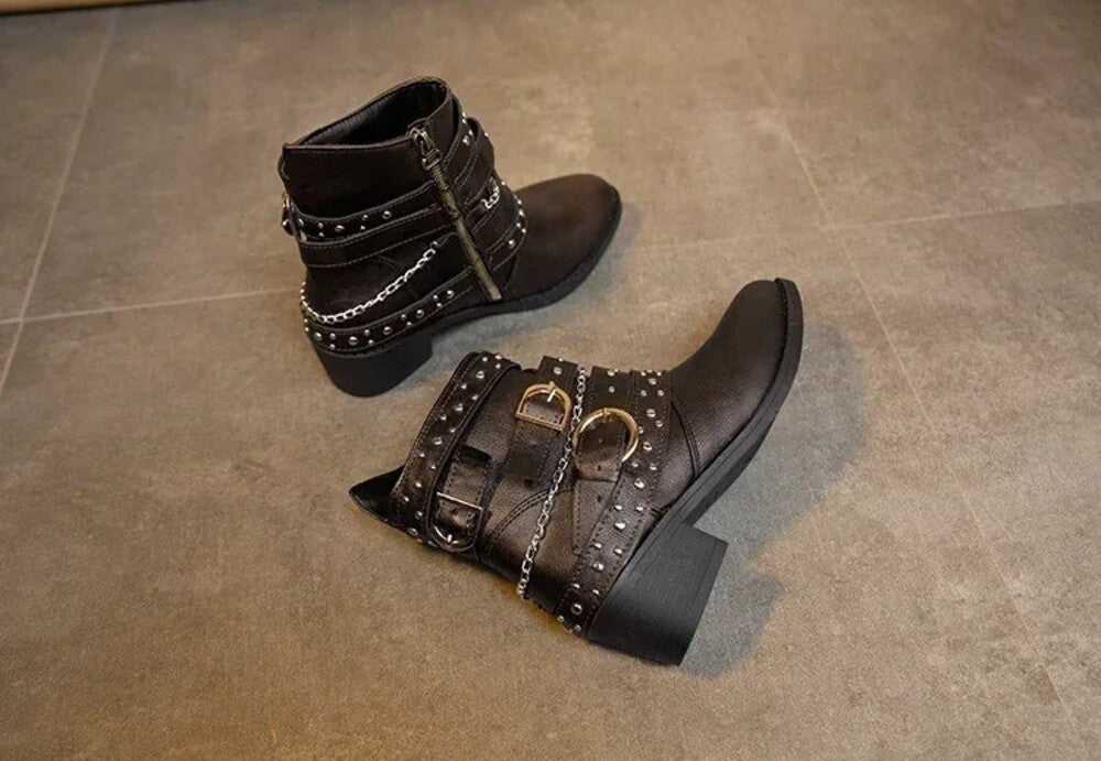Bottines cloutées pour femme