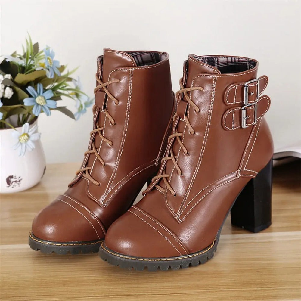 Bottines en cuir bordeaux