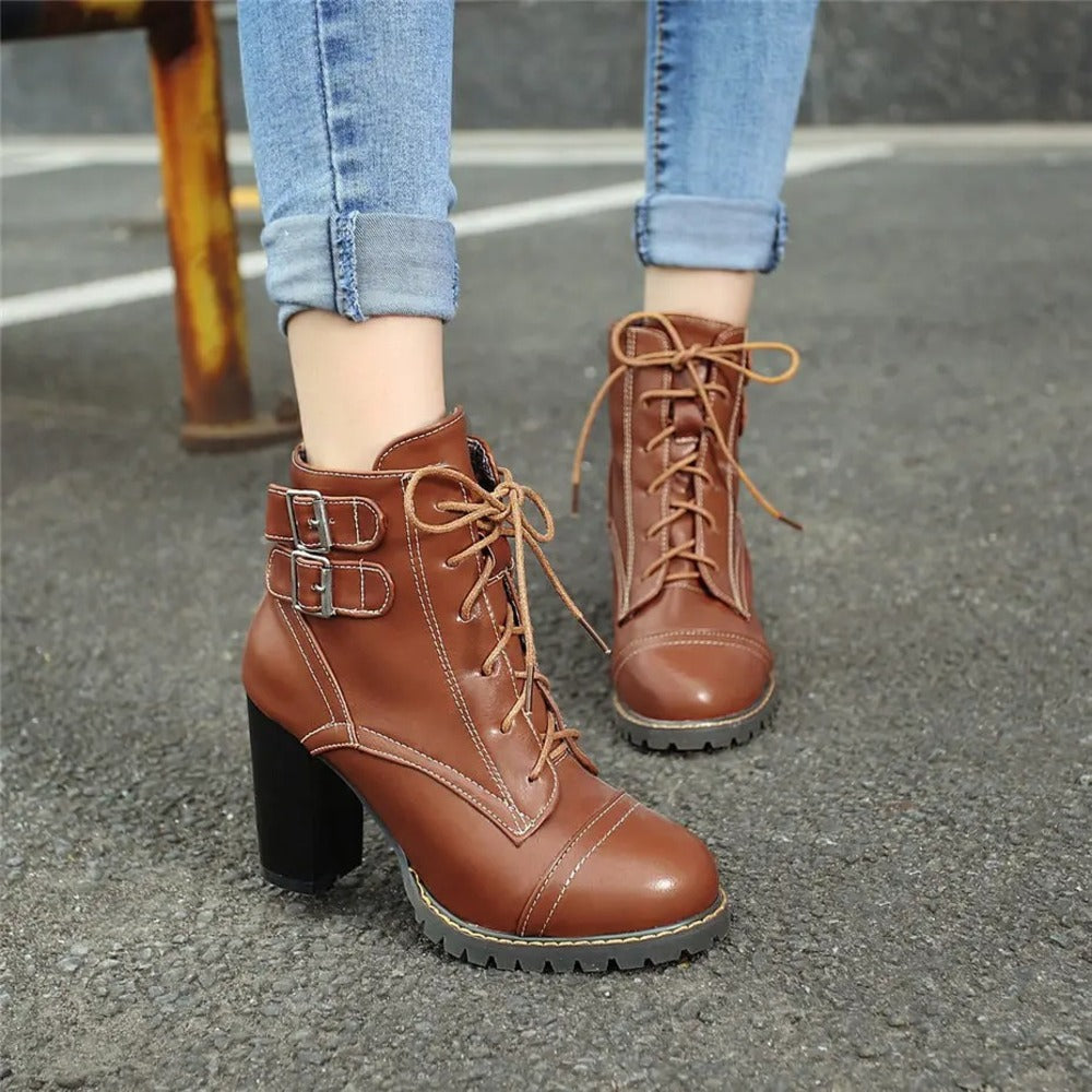 Bottines en cuir bordeaux