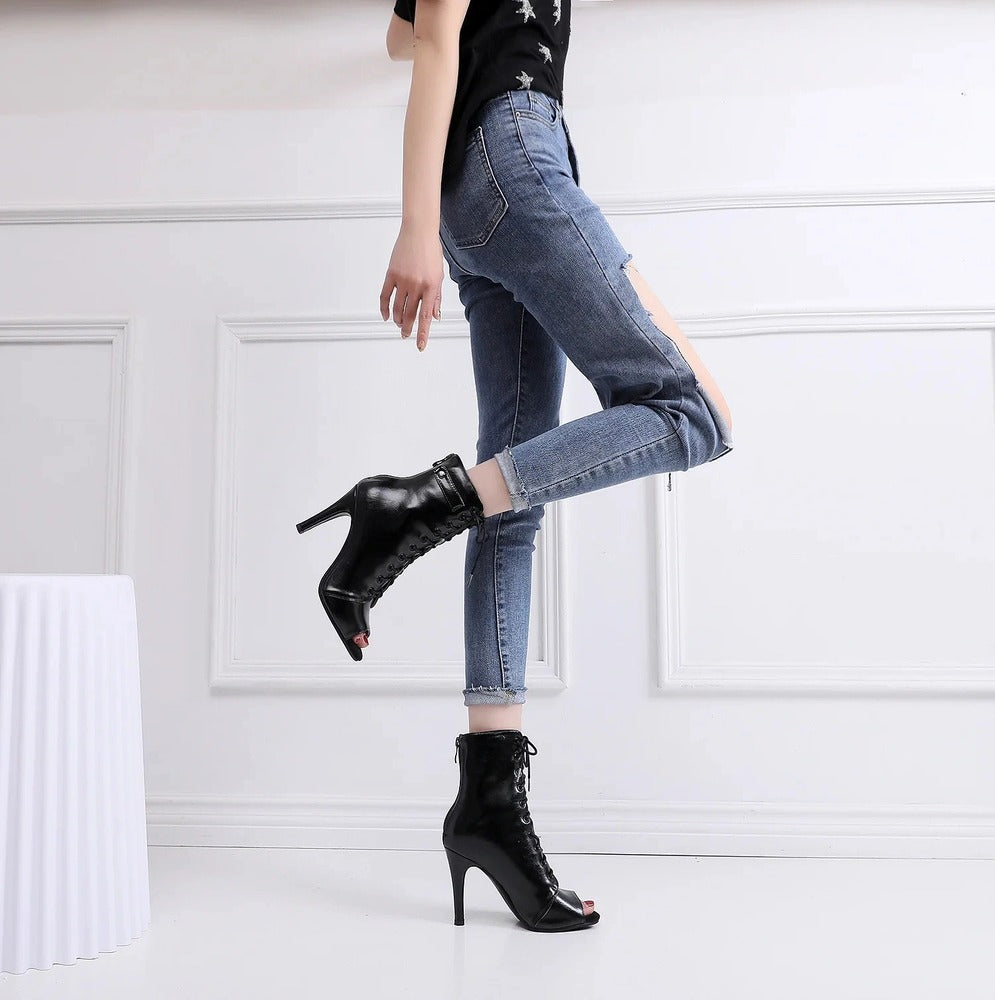 Bottines à talon aiguille pour femme