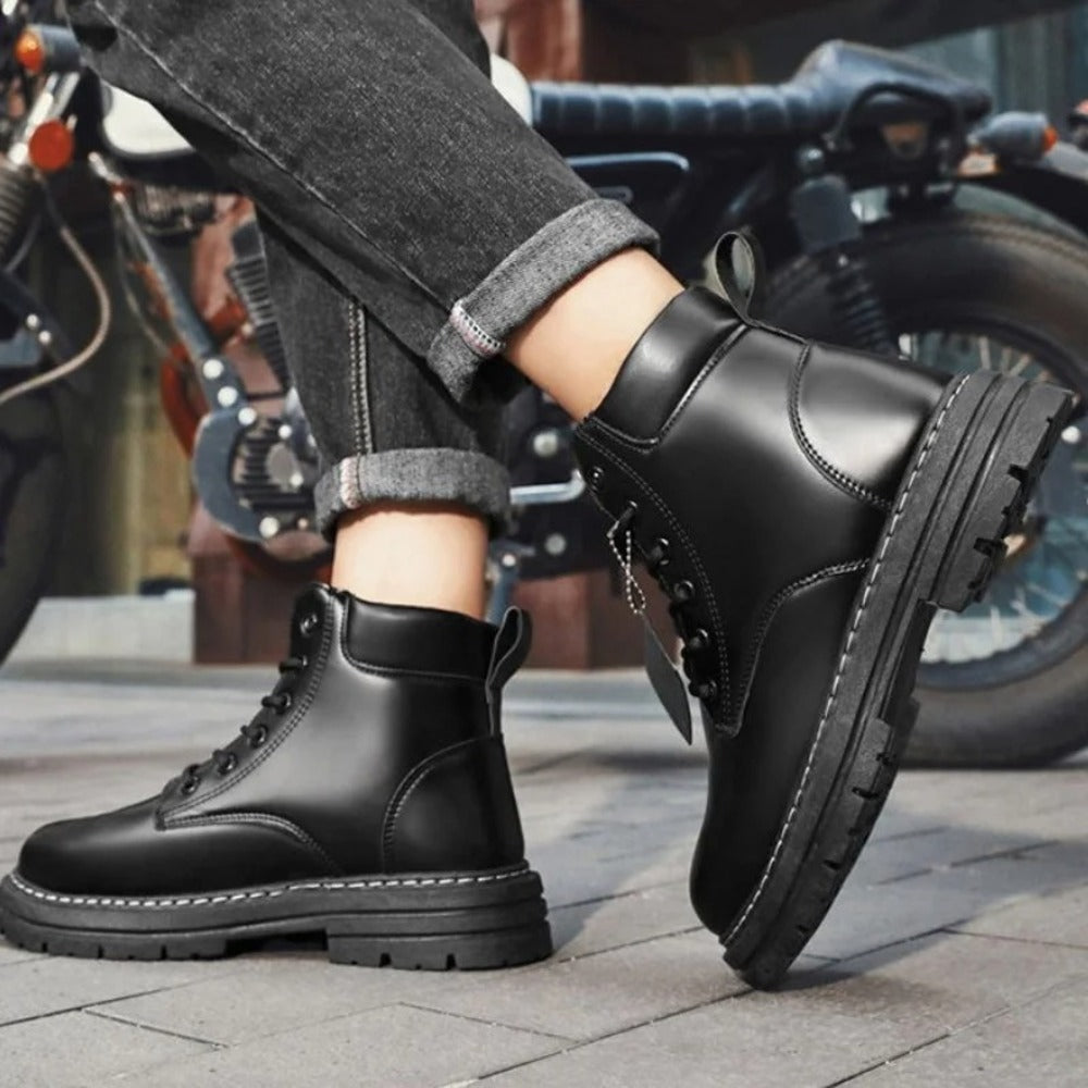 Bottines en cuir noir pour homme