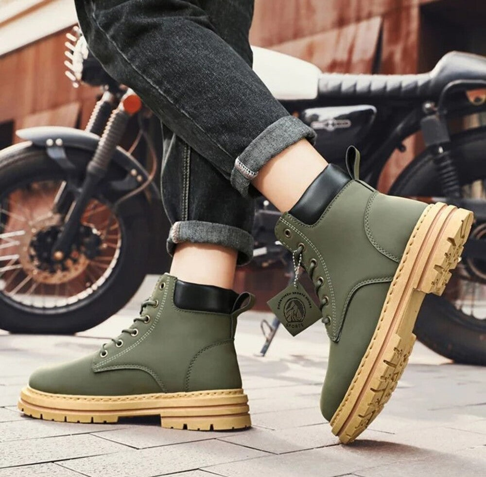 Bottines en cuir noir pour homme