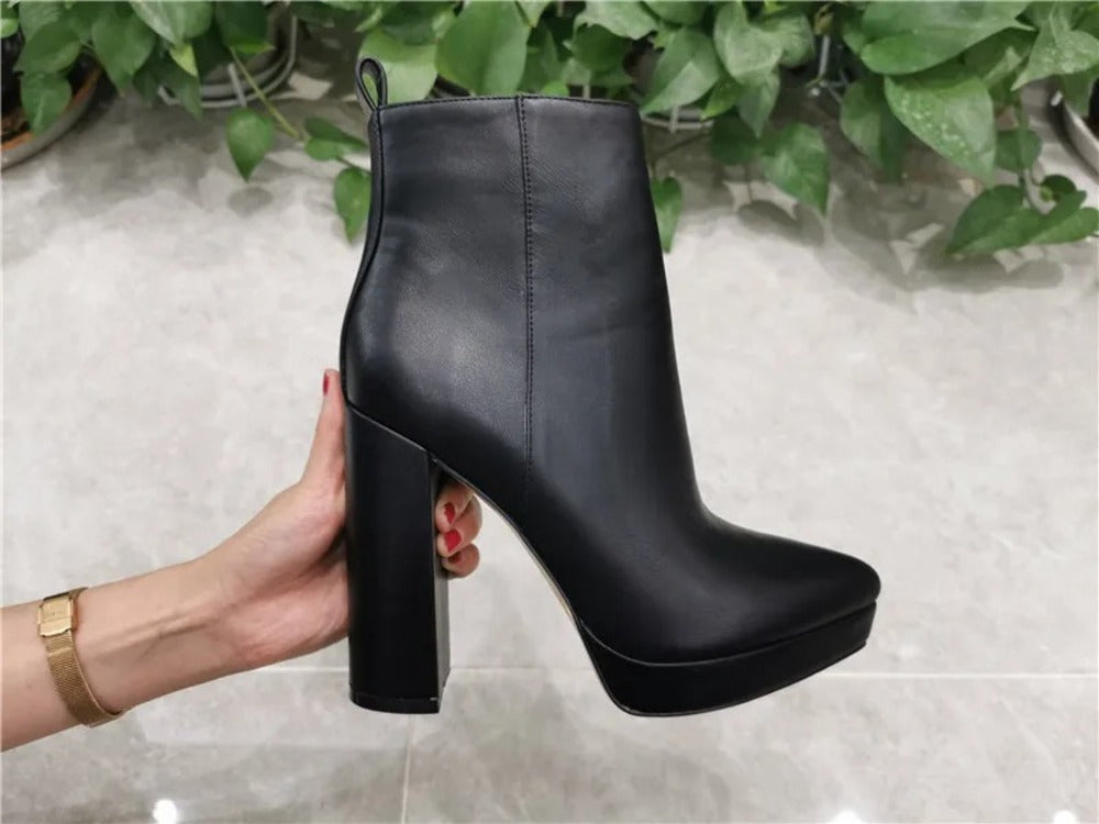 Bottines noires à talons