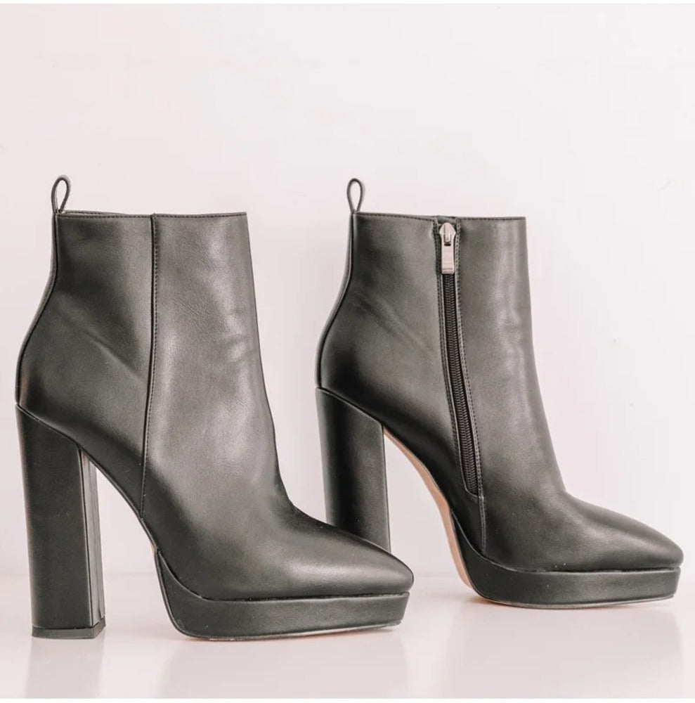 Bottines noires à talons