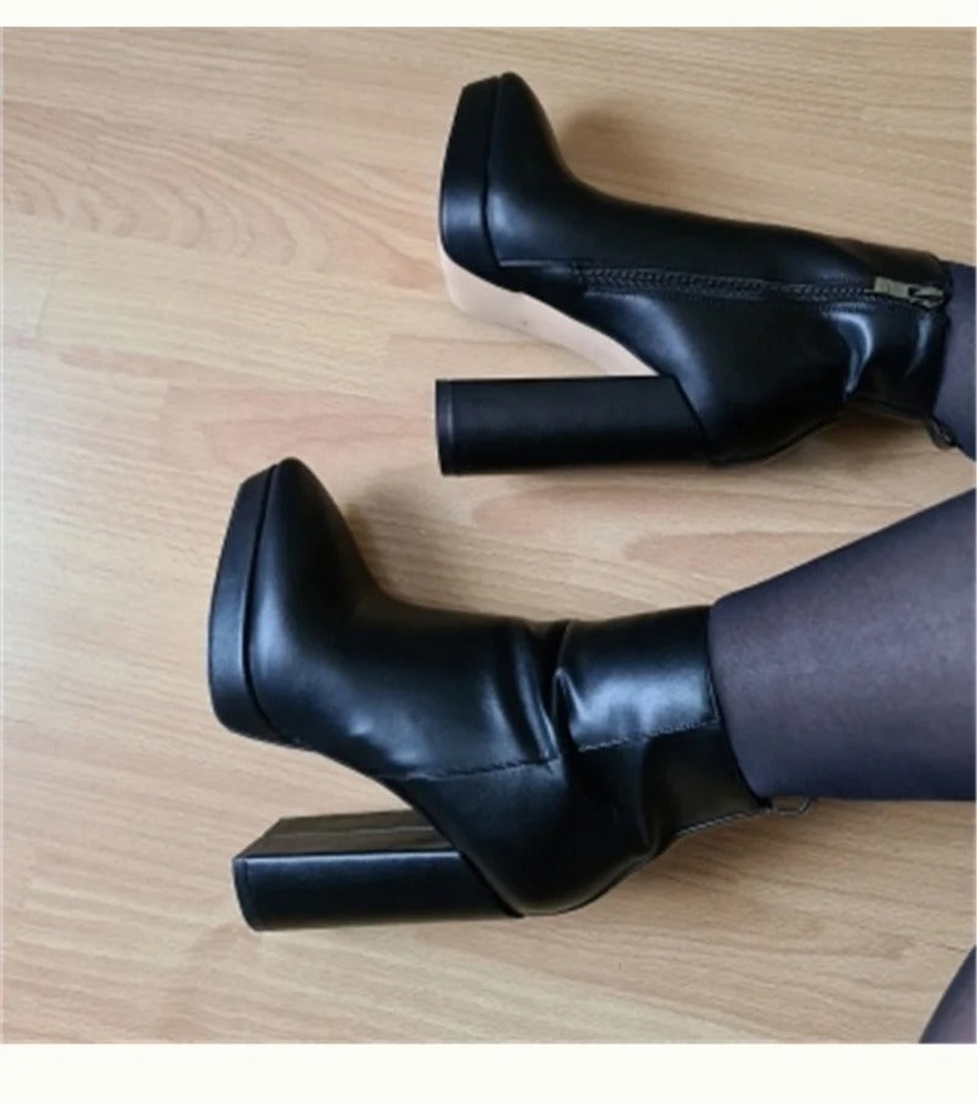 Bottines noires à talons