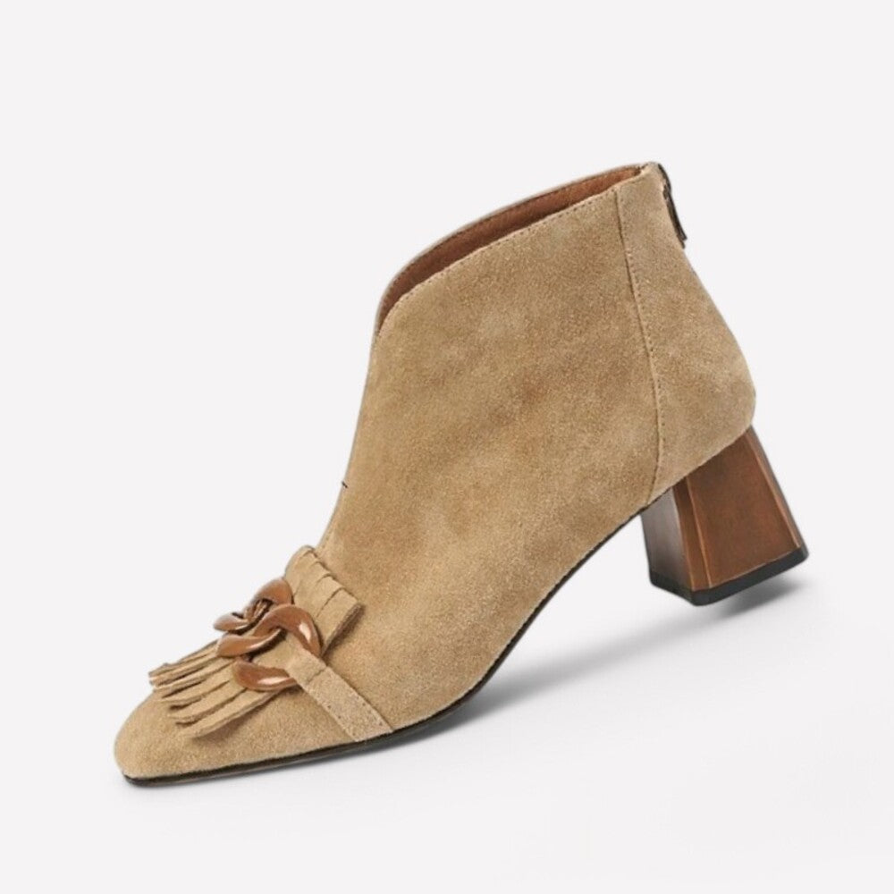 Bottines beiges à talon en daim