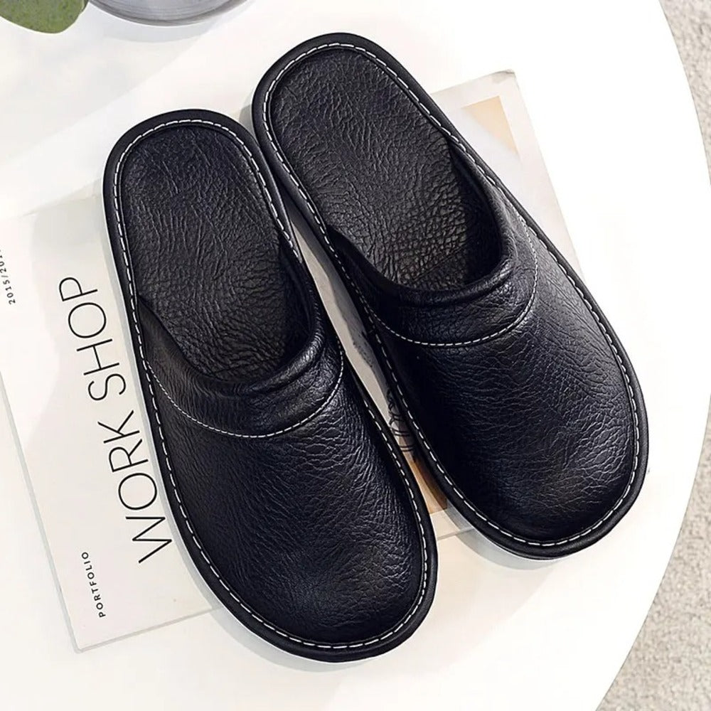 Pantoufle en imitation cuir homme