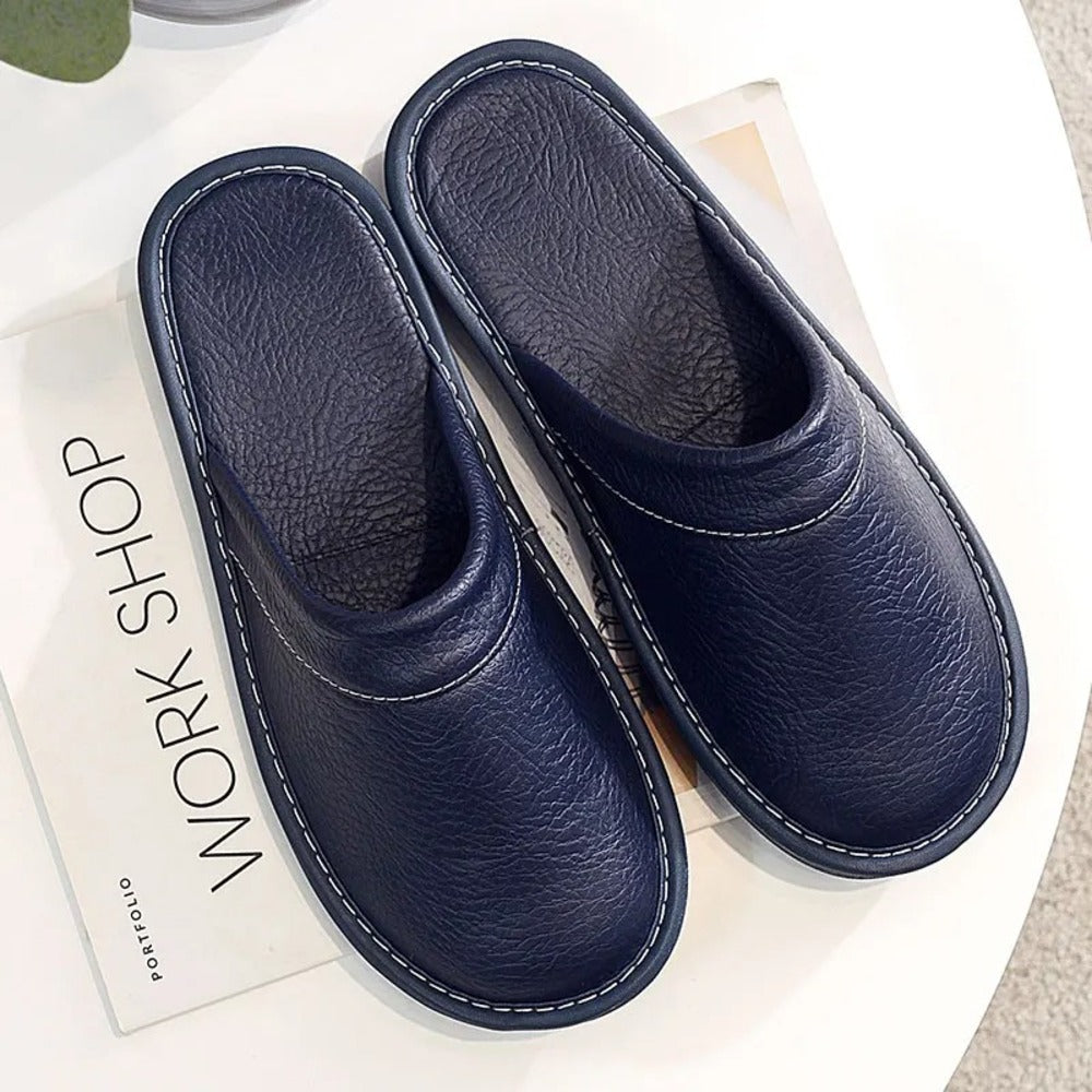 Pantoufle en imitation cuir homme