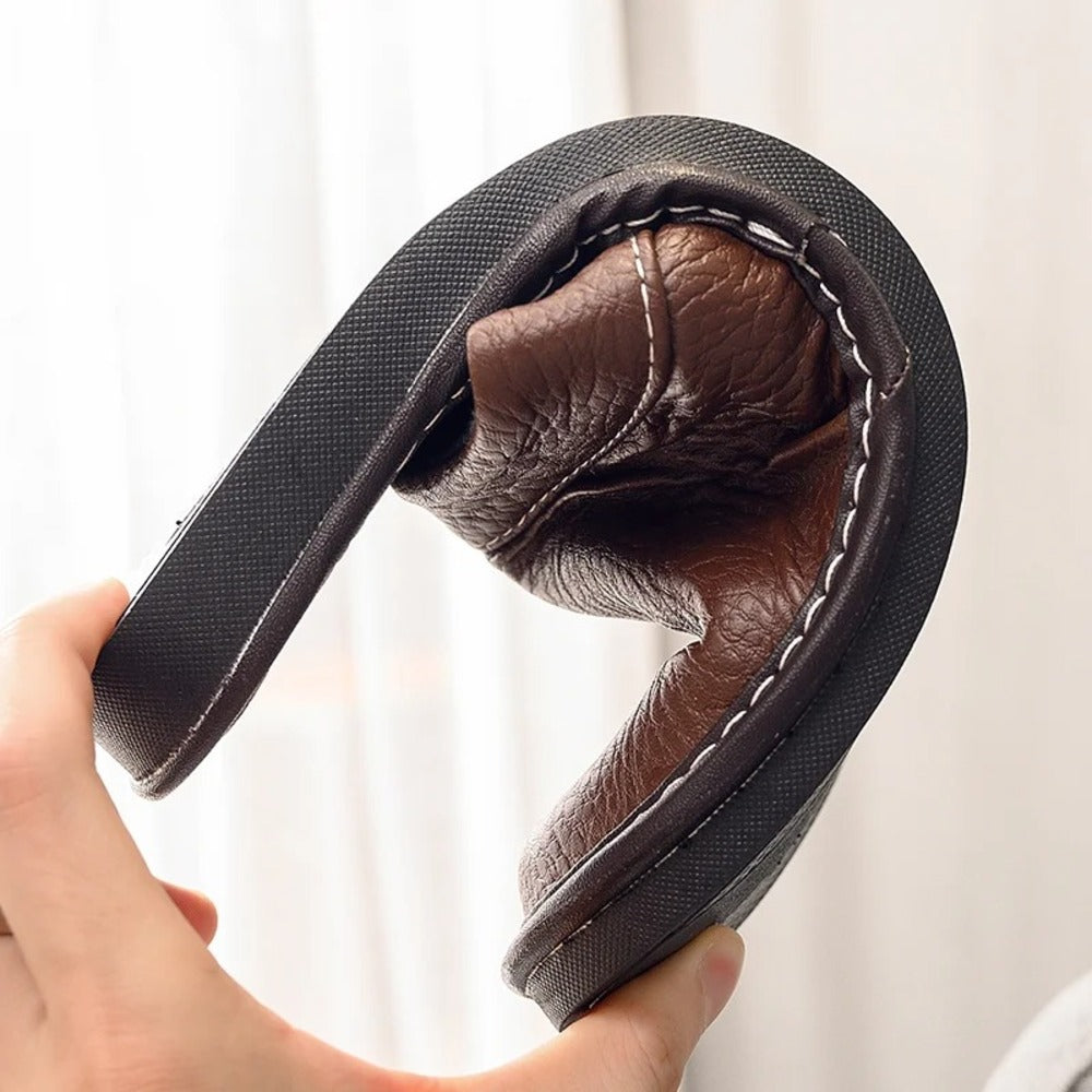 Pantoufle en imitation cuir homme
